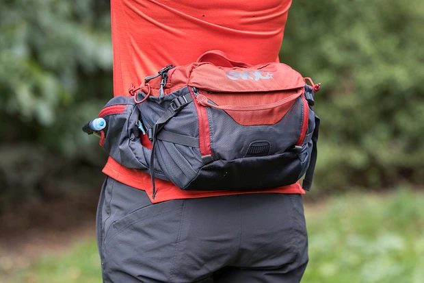 EVOC Reviews Hip Pack Pro 1.5L Hydration Pack EvocSports